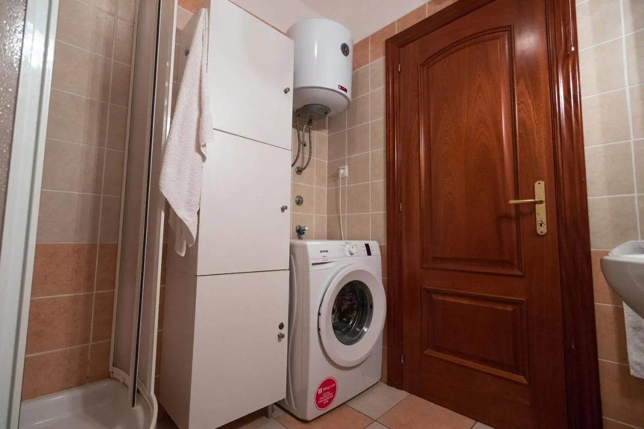 Apartman Nena Turanj 0*,