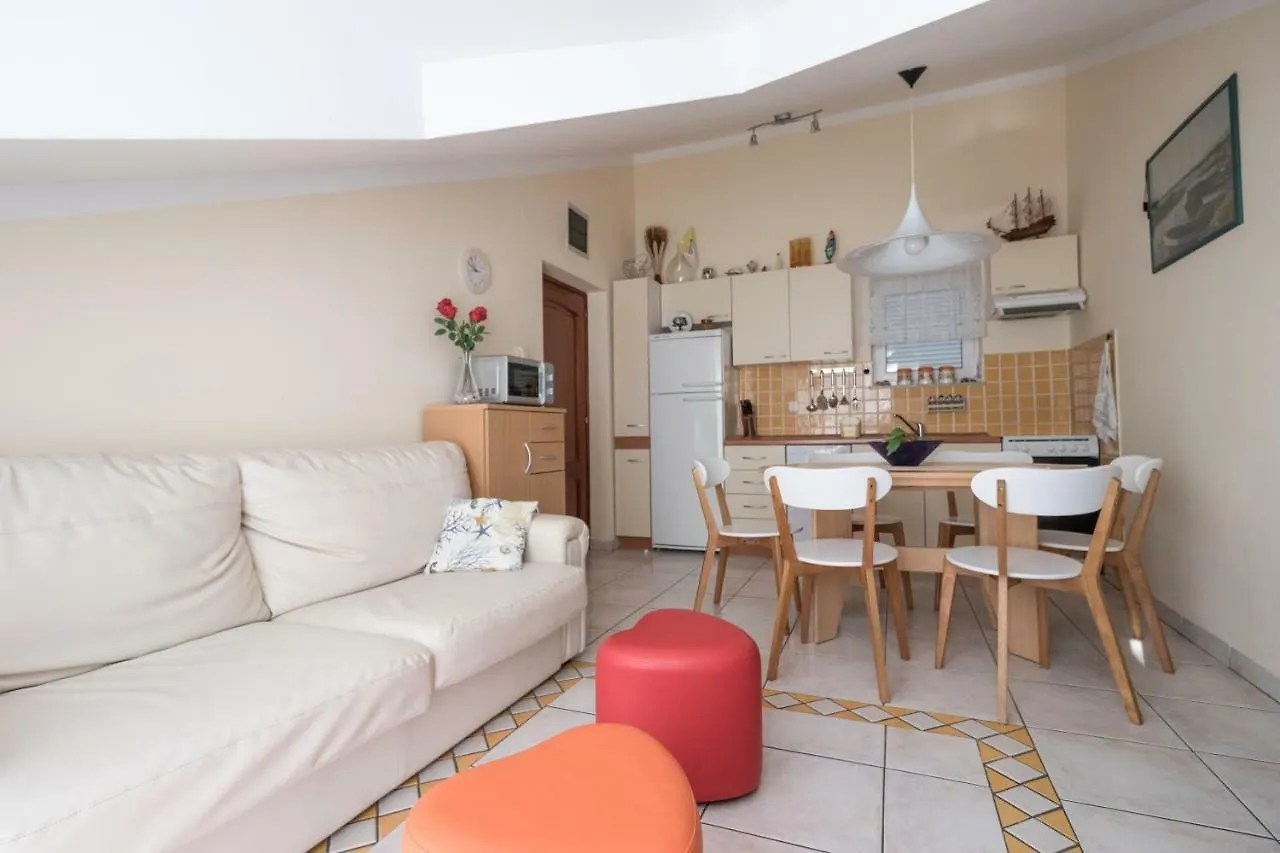 Apartment Apartman Nena Turanj Croatia